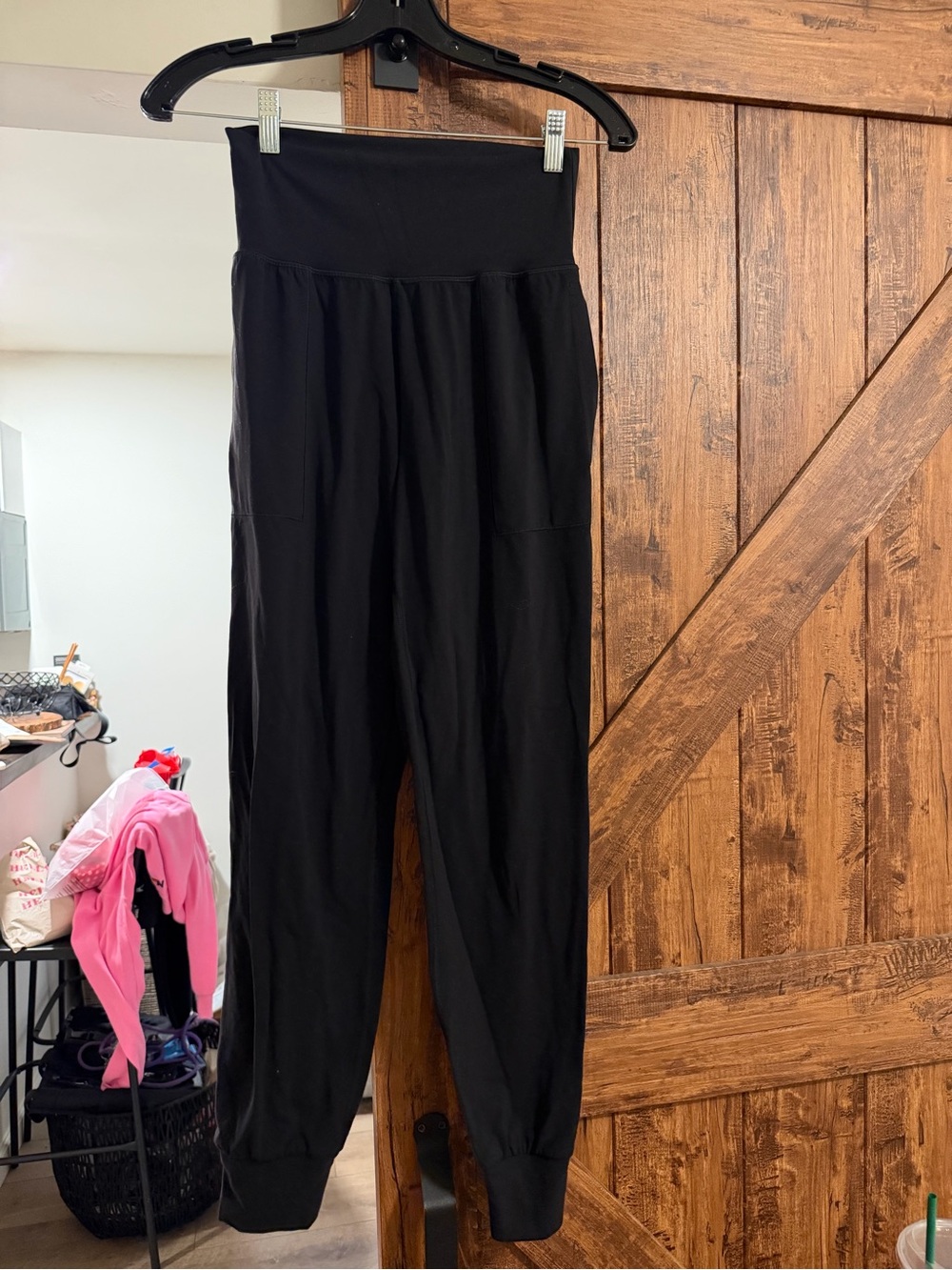 Athleta Salutation Black Joggers size XS